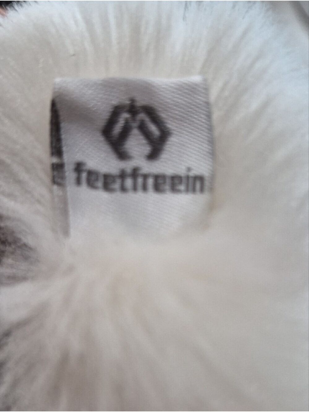 Feetfreein Tan Moccasin Bootie Slippers Faux Fur Lined Size US 7-8 - Picture 4 of 8